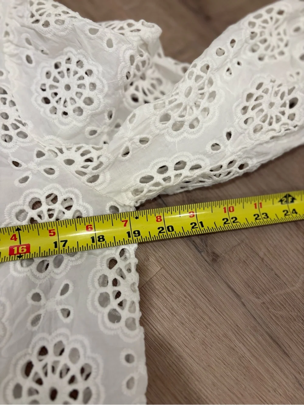 Banana Republic White Eyelet 100% Cotton Blouse